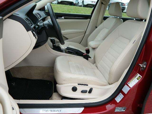 2015 Volkswagen Passat TDI SEL Premium 4dr Sedan 6A